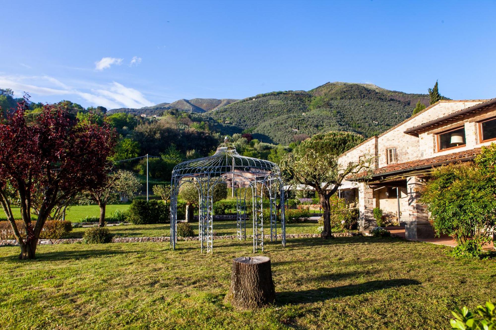 Hotel Bernardone Camaiore Exterior foto